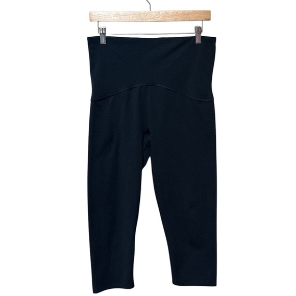 EUC - Spanx Booty Boost Cropped Leggings - Size XL - Picture 4 of 7